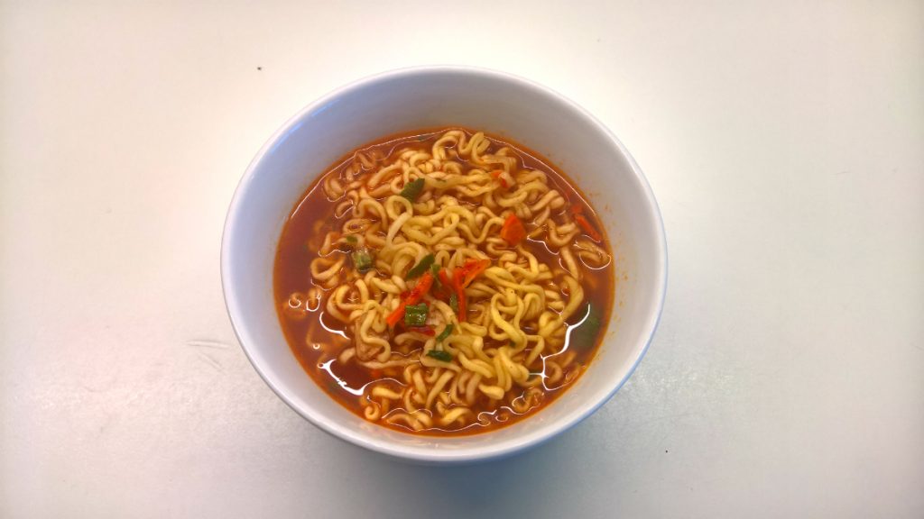 Cup Korean instant noodles Shin Ramyun - Spicy beef broth flavour