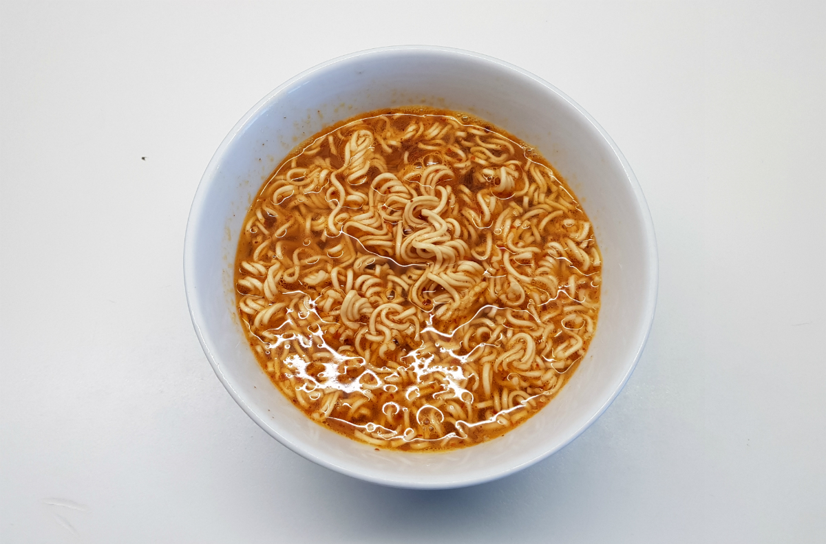 Wai Wai Quick Zabb Tom Klong Flavour Instant Noodles